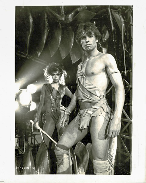 Staying Alive 8 X 10 Still John Travolta And Sylvester Stallone (3)