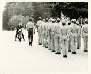 An Officer And A Gentleman Us 8 X 10 Still (6)